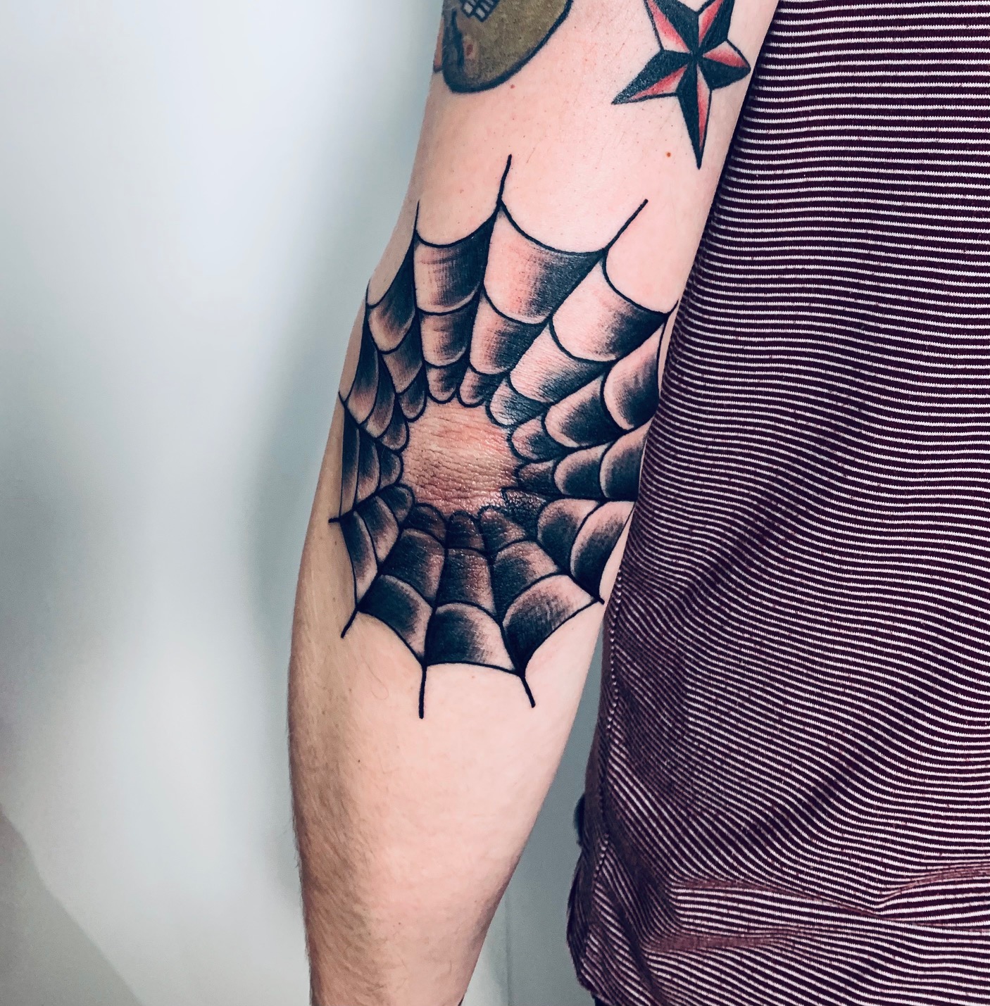 Pavučina — blackwork